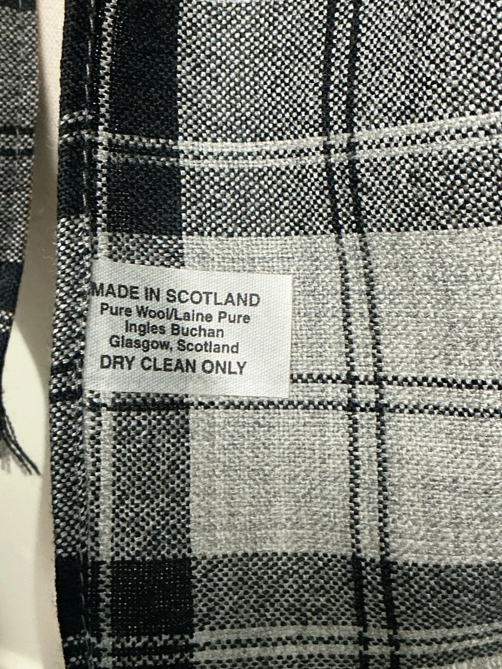 Ingles Buchan Pure Wool Men’s Scarf🧣Black Gray Plaid Classic Winter 54x10”